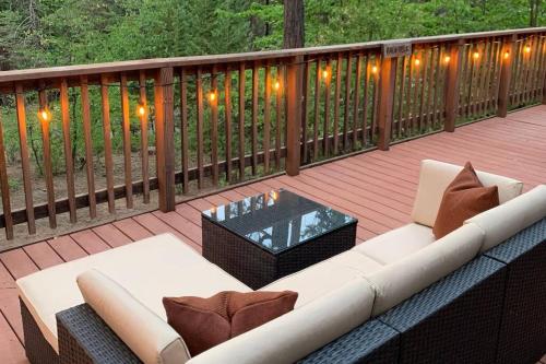 . Harte's Desire Cabin - Lake, A/C, Arcade +