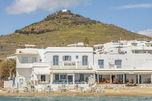 Playa Studios Paros 3