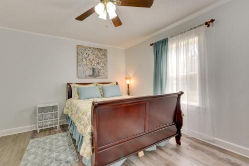 Rock Hill Cottage with Spacious Yard and Fire Pit! Rock Hill Cottage with Spacious Yard and Fire Pit!