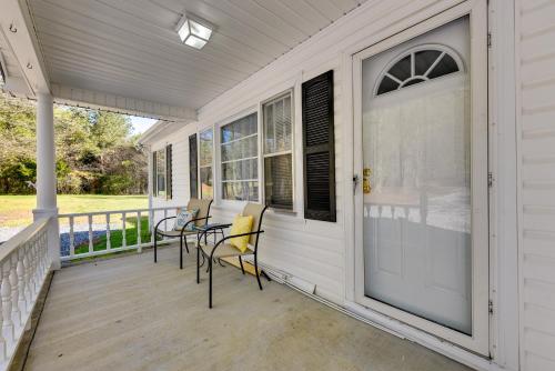 Rock Hill Cottage with Spacious Yard and Fire Pit! Rock Hill Cottage with Spacious Yard and Fire Pit!