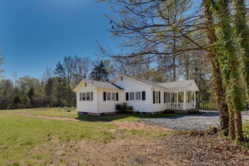 Rock Hill Cottage with Spacious Yard and Fire Pit!