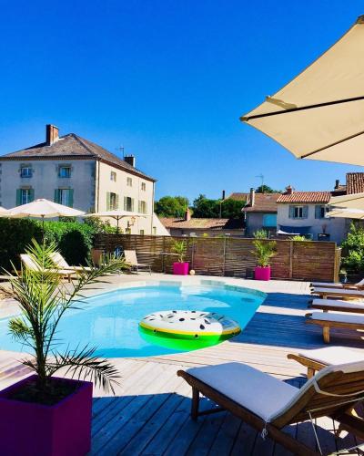 Maison Hirondelles Gites in Mezieres-sur-Issoire