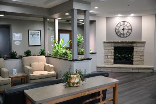 Baymont by Wyndham Rockford - image 33