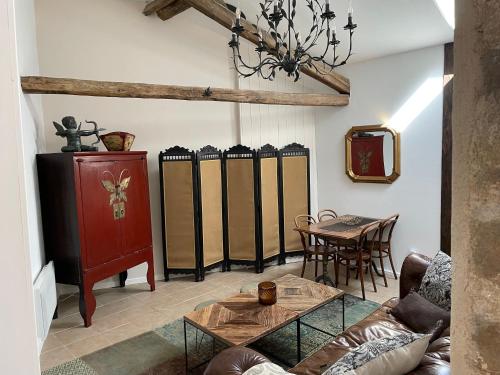 Maison Hirondelles Gites in Mezieres-sur-Issoire