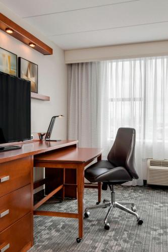 Courtyard by Marriott Boston Logan Airport