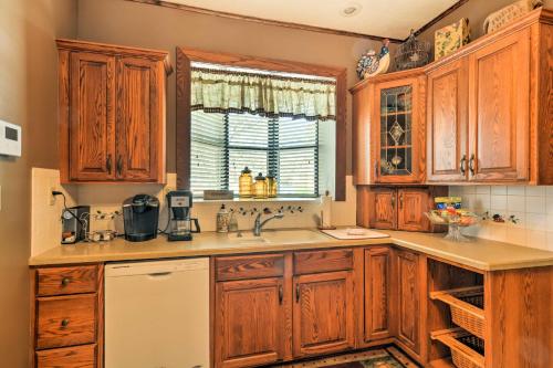 Cozy Craftsman Style Home in Downtown Bartlesville - image 6