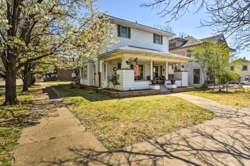 Cozy Craftsman Style Home in Downtown Bartlesville - image 9