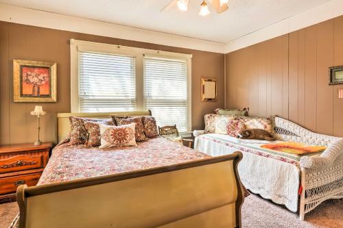 Cozy Craftsman Style Home in Downtown Bartlesville - image 12