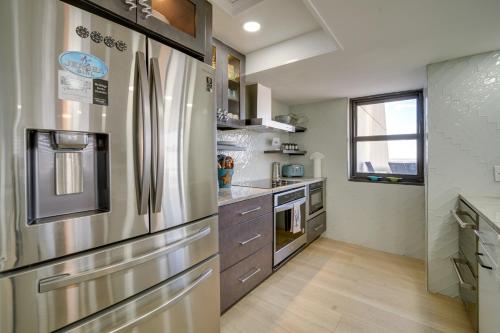 Atlantic City Condo with Community Pool! in Atlantic City, USA