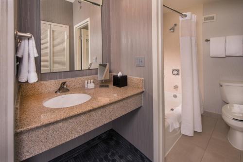 Courtyard by Marriott Dulles Airport Chantilly