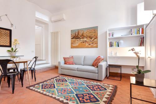 Rome as you feel - Baullari with terrace - image 10