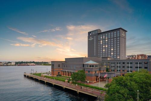 Renaissance Portsmouth-Norfolk Waterfront Hotel