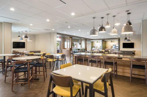 Fairfield Inn & Suites by Marriott Dallas Plano/Frisco