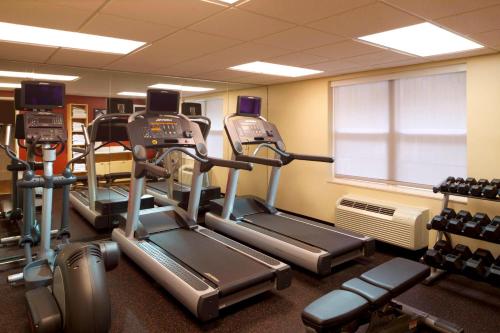 TownePlace Suites by Marriott Jacksonville - image 4