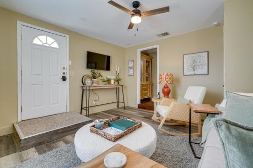 . Kerrville Vacation Rental Across From River Trail!
