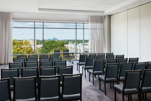 AC Hotel By Marriott Raleigh Downtown - image 10