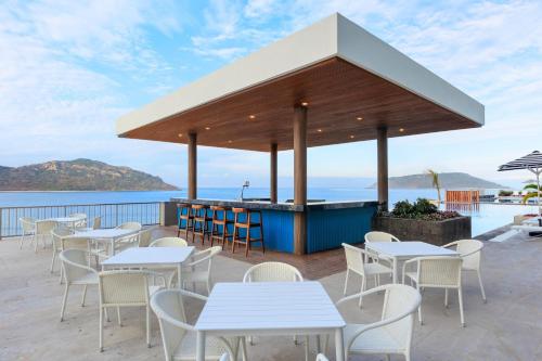 레스토랑, Courtyard by Marriott Mazatlan Beach Resort in 코카 데 알바