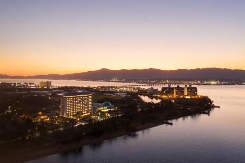 Lake Biwa Marriott Hotel - Accommodation - Moriyama