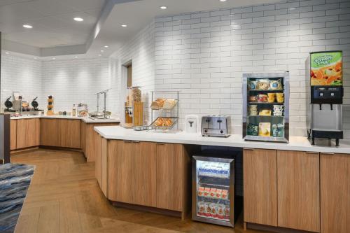 南若利埃万豪费尔菲尔德经济酒店 南若利埃万豪费尔菲尔德经济酒店