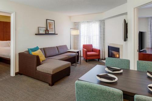2 bedrooms, 3 beds