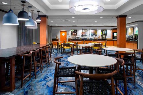 Restaurant, Fairfield by Marriott Inn & Suites Gadsden in Gadsden (AL)