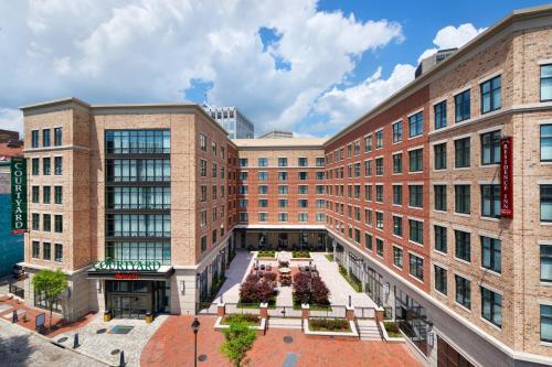 Courtyard by Marriott Richmond Downtown