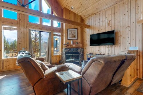 Eagle Creek Chalet on the Pond