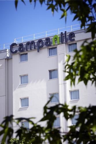 Зовнішній вигляд готелю, Campanile Paris Ouest Chaville in Шавіль