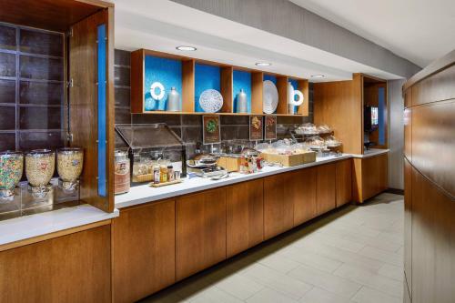 SpringHill Suites Tempe at Arizona Mills Mall - image 3