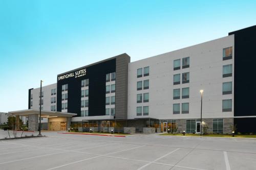 Exterior view, SpringHill Suites by Marriott Dallas DFW Airport South CentrePort in DFW Airport