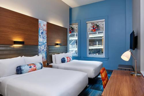 Aloft, Guest room, 2 Queen