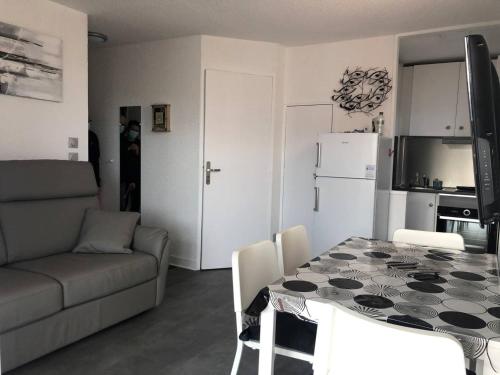 Appartement Cap d'Agde, 2 pièces, 4 personnes - FR-1-723-17