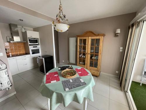 T3 moderne, piscine, clim, parking au Cap d'Agde - FR-1-723-55, Cap d'Agde (foto 4)