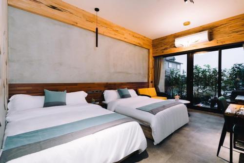 Golden Inglenook - Yilan