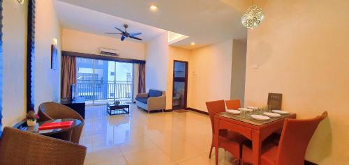 Three-Bedroom Premium Apartment image 8