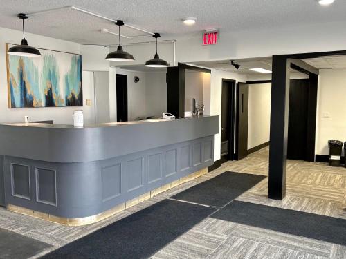 Anavada Inn & Suites - Grande Prairie