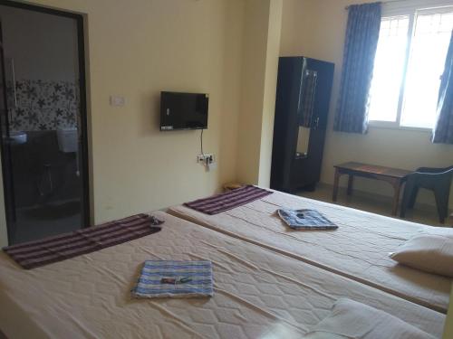 Facilities, D'souza's Guest House in Mapusa