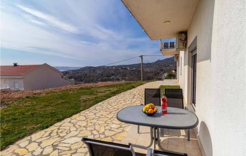 2 Bedroom Awesome Apartment In Ribarica
