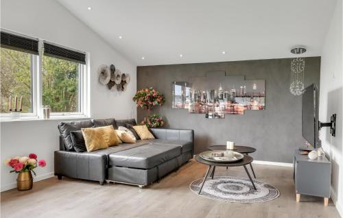  Luxurious Home In Ølsted in Ølsted