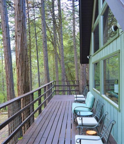 Trout River Cabin - Secluded Riverfront Adventure in Porterville (CA)