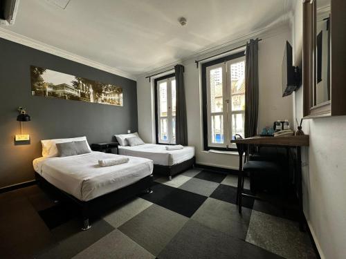 room detail thumbnail 1