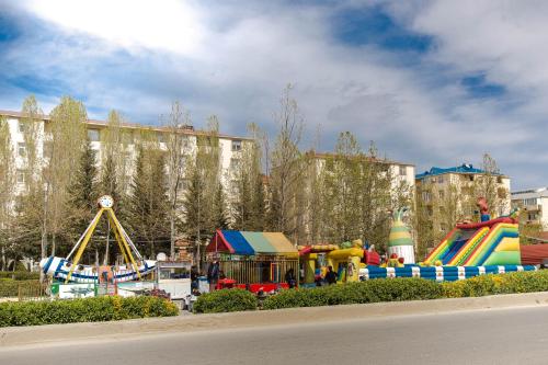HappyHome, Masazır