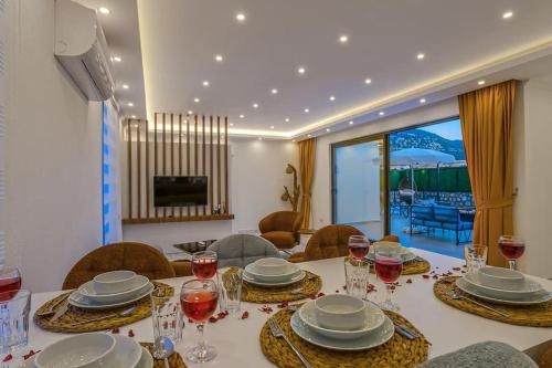 Villa Ortaç 4 Doğa İçerisinde korunaklı villa - image 13