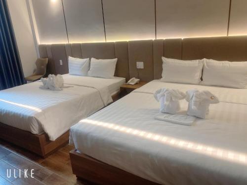 Quadruple Room with Bath image 4