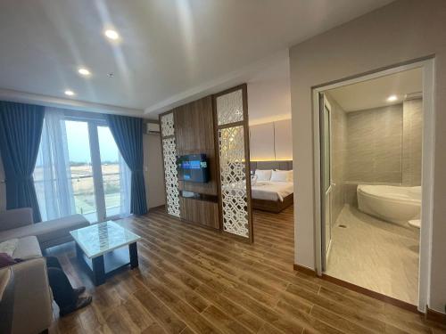 King Suite room in HOTRAM GOLDEN HOTEL