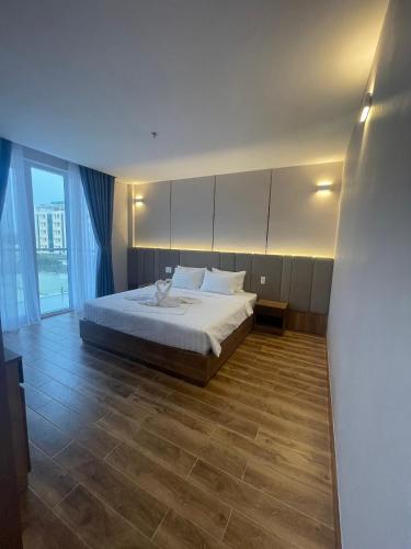 King Suite image 6