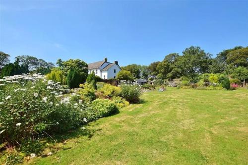 Cuffern Manor - image 12