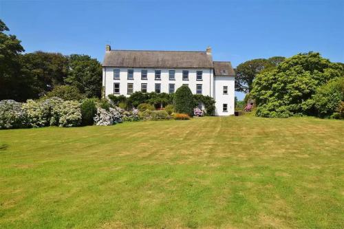 Cuffern Manor - image 8