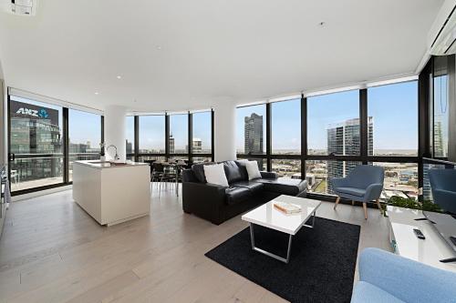 Melbourne Lifestyle Apartments - Best Views on Collins in Docklands