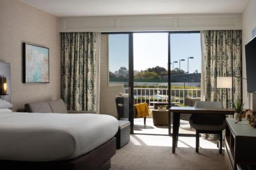 1 king bed, 1 sofa bed